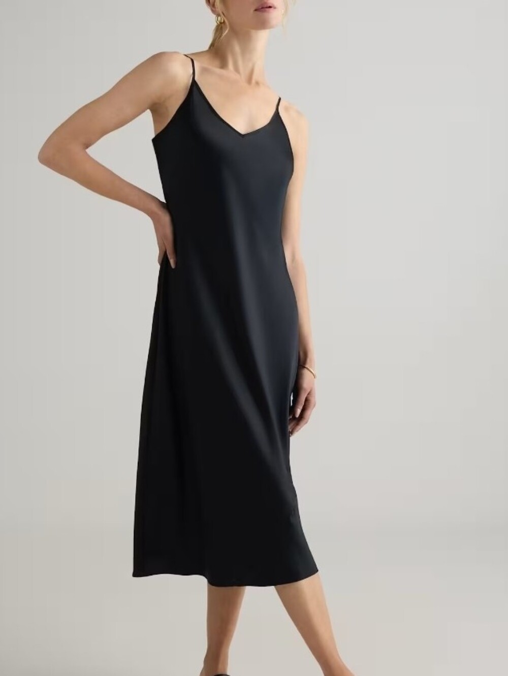 Quince Black Midi V‑Neck Silk Slip Dress Size Small